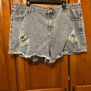 Distressed Denim Women's‎ Shorts